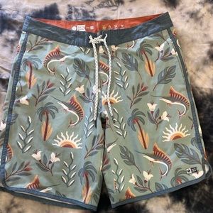 Mens Salty Crew swim shorts size 33
